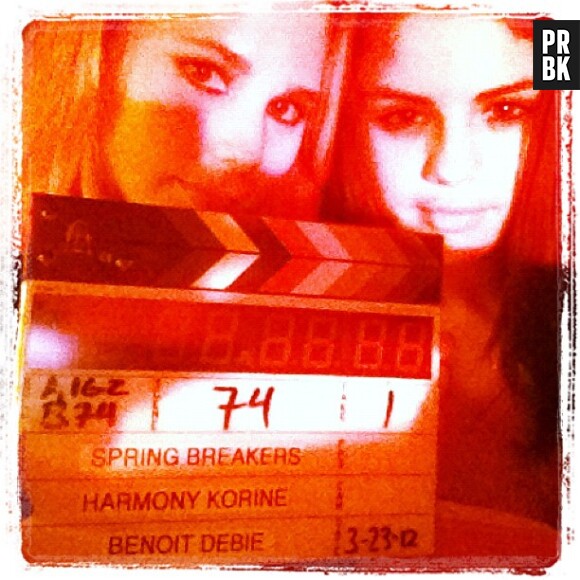 Tournage de Spring Breakers, scène Y, Selena Gomez joue les bad girls !
