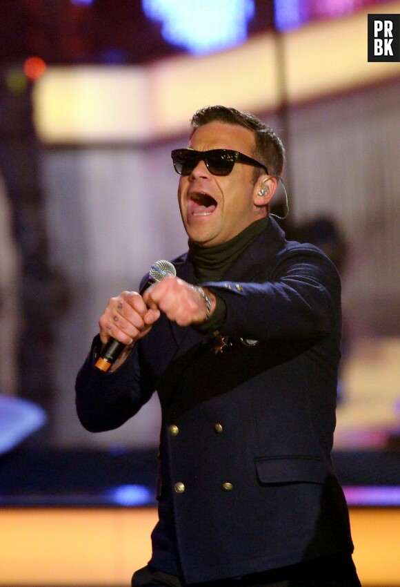 Euh... il faisait si froid que ça sur scène Robbie Williams ?