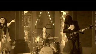 Gossip : Perfect World, le clip du retour parfait du groupe (VIDEO)