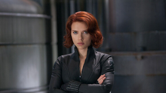 Scarlett Johansson dans The Avengers : sans culotte sous son costume !