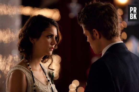 Elena et Stefan ont une discussion dans l'épisode 20