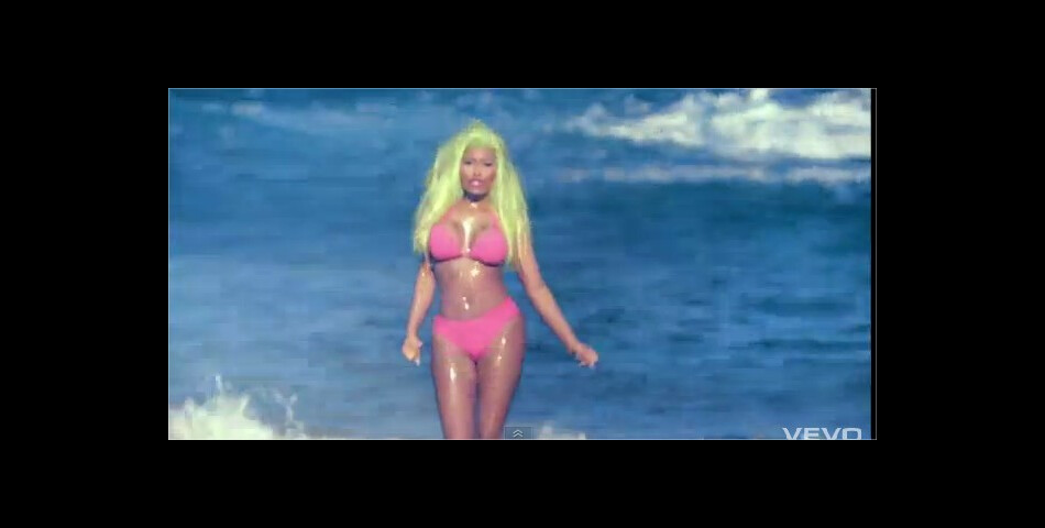 Nicki Minaj sexy dans son nouveau clip