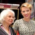Scarlett Johansson est venue avec sa maman et sa grand-mère