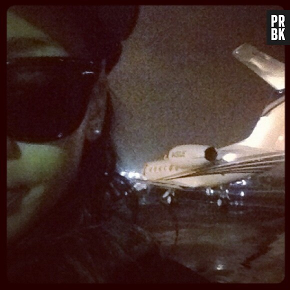 Rihanna n'a pas l'air en danger dans sa twitpic à l'aéroport