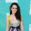 Kristen Stewart sur tapis rouge se la joue sexy girl