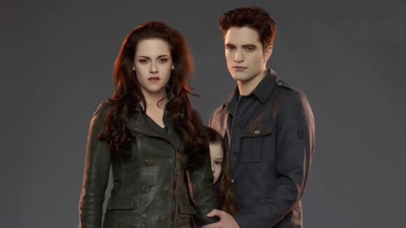 Twilight 4 partie 2 : Renesmée bien cachée derrière Edward et Bella ! (PHOTO)