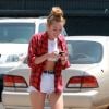 Miley Cyrus péfère les bottines en cuir aux talons hauts