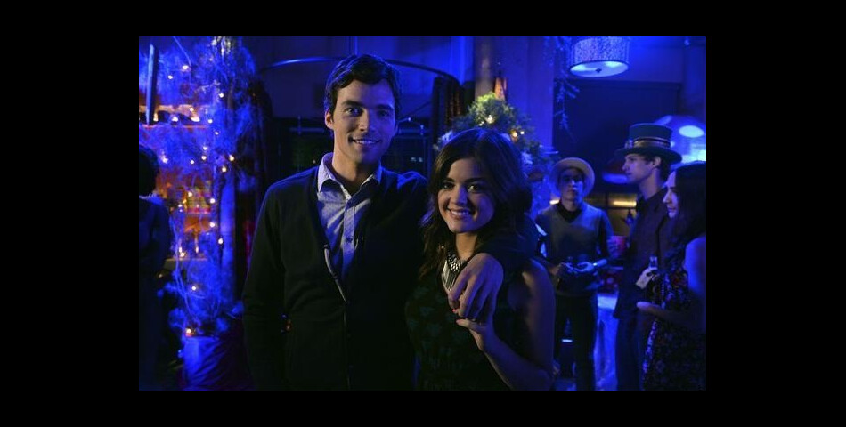 Aria et Ezra officiellement en couple
