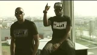 Dry et Maître Gims de Sexion d'Assaut : Ma Mélodie, le clip en mode flashback