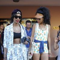 Rihanna : ultra-sexy pour faire du shopping entre girls ! (PHOTOS)