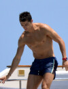 Cristiano Ronaldo affiche son corps de rêve à St Trop'