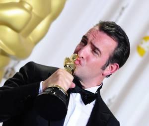 Jean Dujardin atteint la troisième place du classement des personnalités préférées des Français. Merci l'Oscar ?