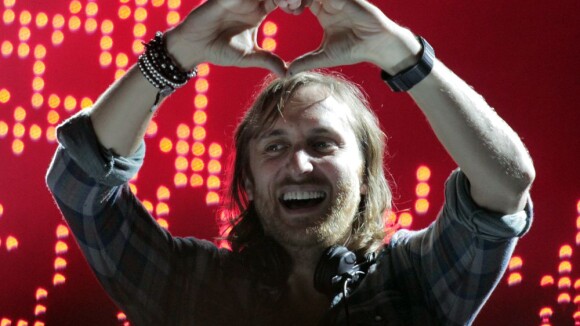 David Guetta : 20 ans de mariage et 2 fois la corde au cou !