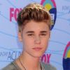 Justin Bieber : Toujours aussi beau malgré ses "beerpong" !