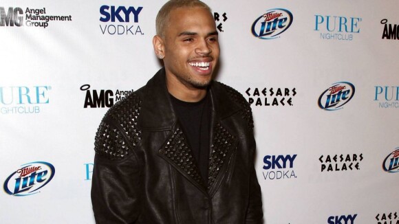 Chris Brown : soirée avec Karrueche Tran pendant que Rihanna est à New-York...