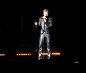 Gros Fail de Johnny Hallyday en plein concert