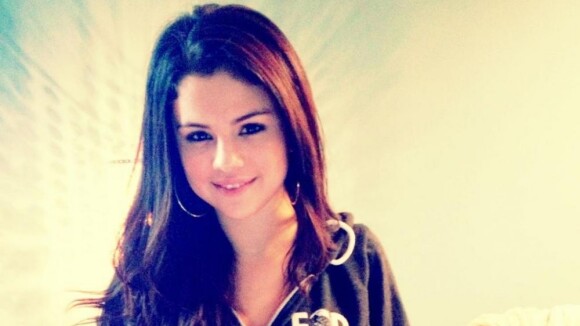 Selena Gomez : star au grand coeur, elle prend la pose pour la bonne cause ! (PHOTO)