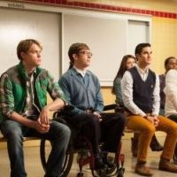 Glee saison 4 : les New Directions font le show sur les premières photos du bal du lycée !