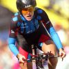 L'Union Cycliste Internationale (UCI) lui a retiré ses septs victoires du Tour de France.