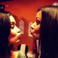 Shy&#039;m refait le coup du baiser lesbien...avec Jenifer