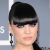 Jessie J va-t-elle réussir à faire une croix sur ses beaux cheveux ?