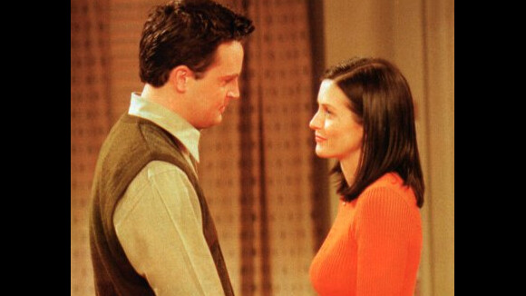 Go On saison 1 : Monica et Chandler de Friends se retrouvent dans la série de Matthew Perry ! (SPOILER)