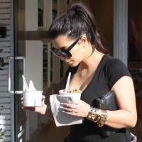 Kim Kardashian : ses fesses ? De la glace pour les entretenir, une chemise pour les cacher