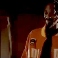 Scary Movie 5 : nouvelle bande-annonce délirante avec Charlie Sheen et Snoop Dogg