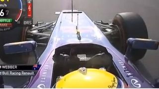 Mark Webber : doigt d'honneur à Sebastian Vettel en pleine course