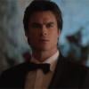 Elena laisse tomber Damon dans Vampire Diaries