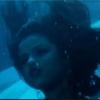 Selena Gomez sous l'eau pour le clip de son titre Come & Get It