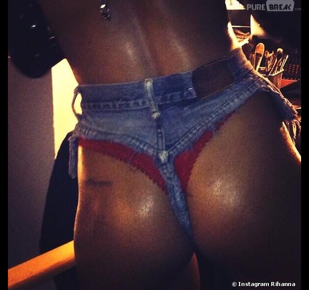 Rihanna invente le short en jeans transformé en string