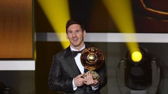 Lionel Messi en slip pour Dolce & Gabbana : Cristiano Ronaldo rigole