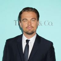 Leonardo DiCaprio rejoue le masque de fer pour passer inaperçu à Venise
