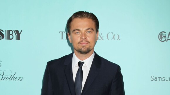 Leonardo DiCaprio rejoue le masque de fer pour passer inaperçu à Venise