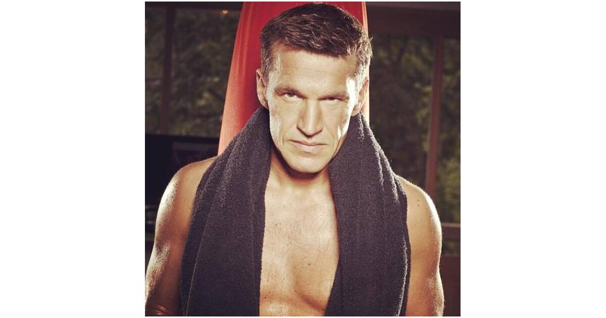 Benjamin Castaldi torse nu sur Twitter mais pas dans Splash, le grand plongeon Purebreak Benjamin Castaldi torse nu sur Twitter mais pas dans Splash, le grand plongeon Purebreak