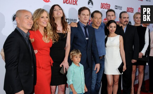 L'équipe de Dexter fête l'ultime saison 8, le 15 juin 2013 à L.A