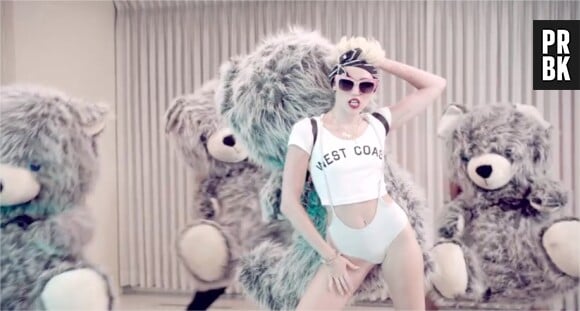 Miley Cyrus et ses ours en peluche pour We Can't Stop