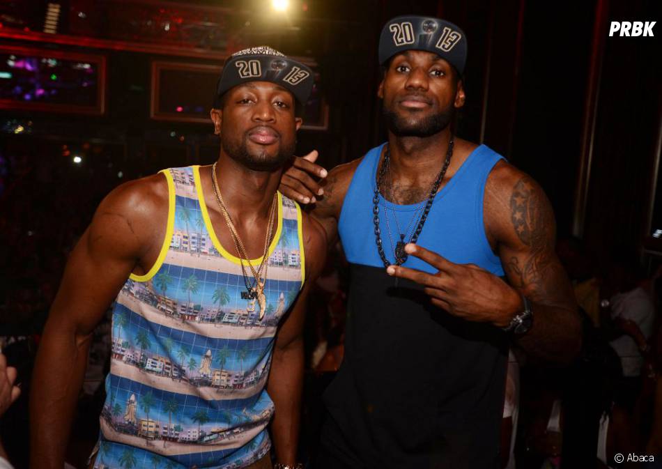Dwyane Wade et LeBron James fêtent la victoire des Miami Heat en NBA le 22 juin 2013