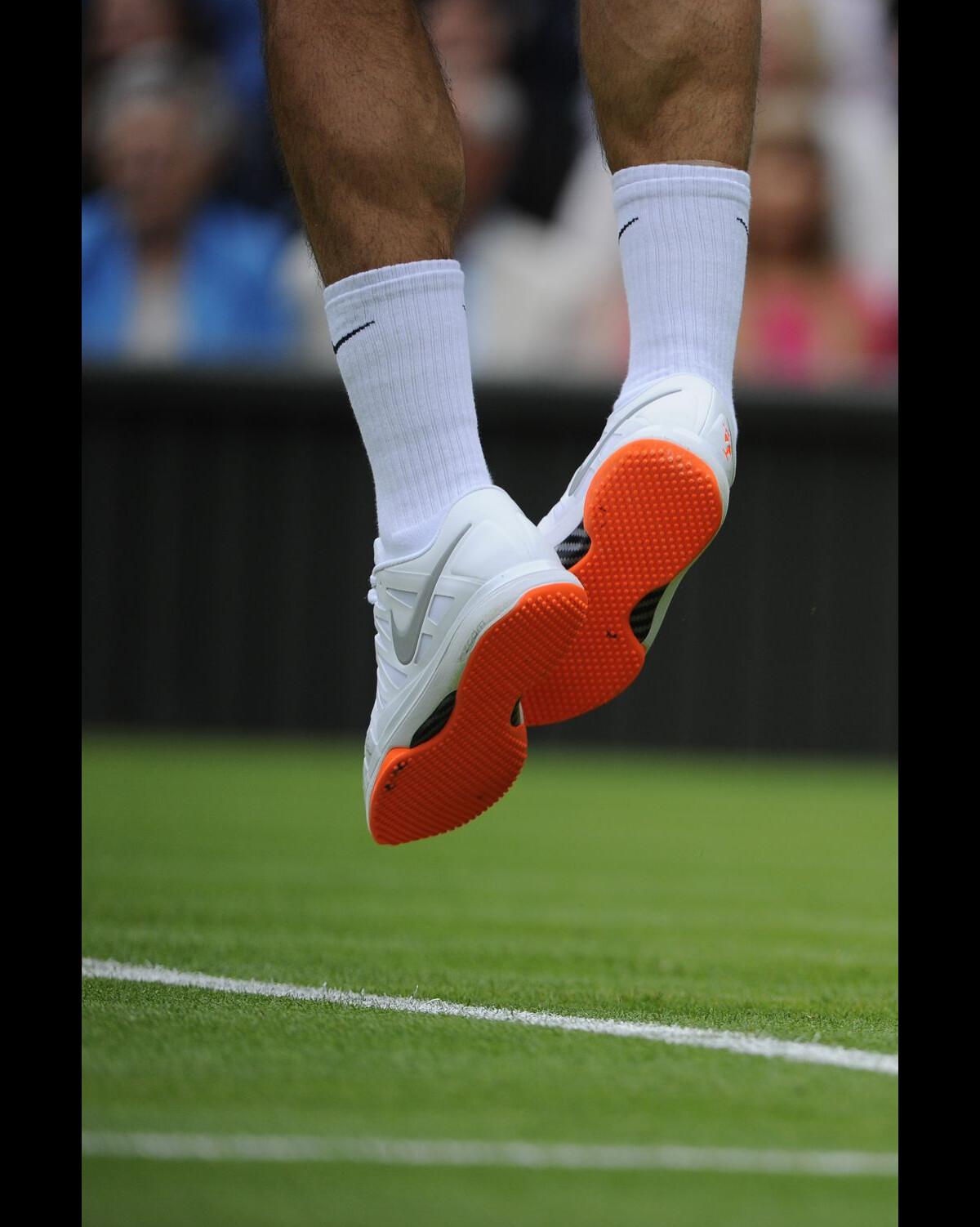 Roger Federer Wimbledon 2013 en guerre contre ses semelles oranges PureBreak