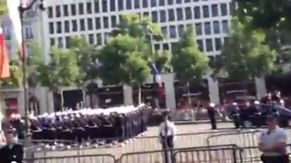 Défilé du 14 juillet 2013 : François Hollande hué sur les Champs Elysées (vidéo)