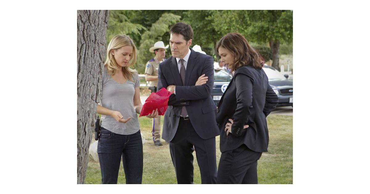 Esprit Criminel Saison 9 Episode 1 Esprits Criminels saison 9 : un nouveau boss pour le BAU (SPOILER