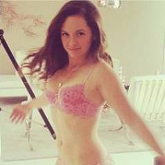 Mackenzie Rosman ultra sexy pour Maxim : l'ex Rosie de 7 à la maison met le feu au magazine