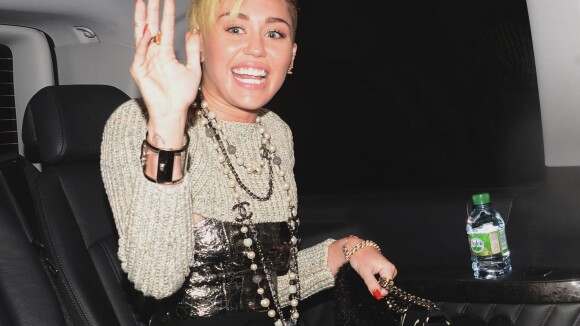 Miley Cyrus à Paris : toujours aussi déjantée avant son show au Grand Journal