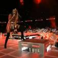 M.I.A. : après son doigt d'honneur au Superbowl 2012, la NFL porte plainte contre la chanteuse