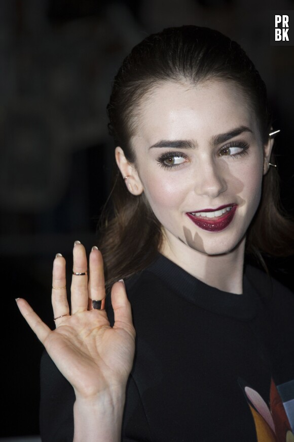 Lily Collins, la fille de Phil Collins, choisie comme égérie Lancôme