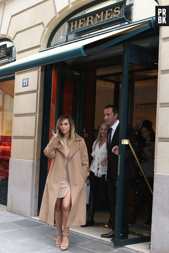 Kim Kardashian en mode shopping de luxe, le 30 septembre 2013 à Paris