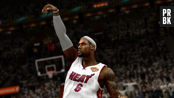 NBA 2K14 est sorti le 4 octobre 2013 sur Xbox 360, PS3 et PC