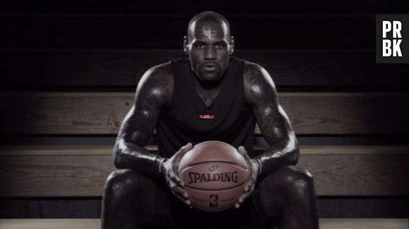 NBA 2K14 est sorti le 4 octobre 2013 sur Xbox 360, PS3 et PC