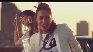 Zaho et Tara McDonald : Shooting Star, le clip électro et dansant